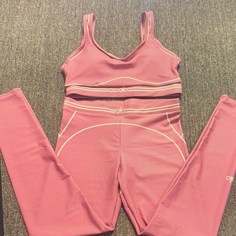 Alo Pink Ribbed Activewear Set - Picture 4 of 5